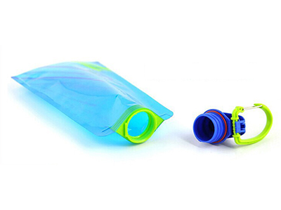 700ML PORTABLE FOLDING WATER BAG