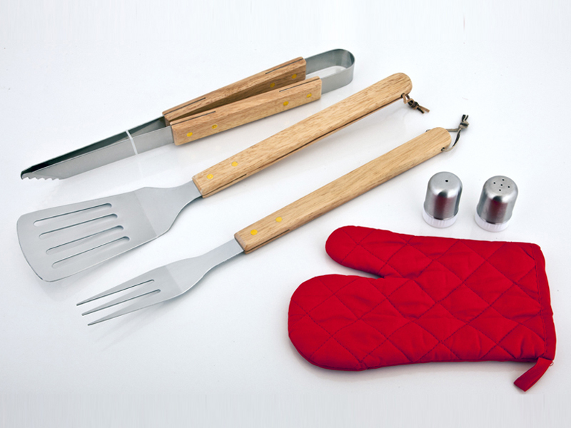 BBQ NOW APRON AND BBQ SET