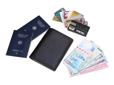 LEATHER PASSPORT PROTECT COVER & TRAVEL WALLET
