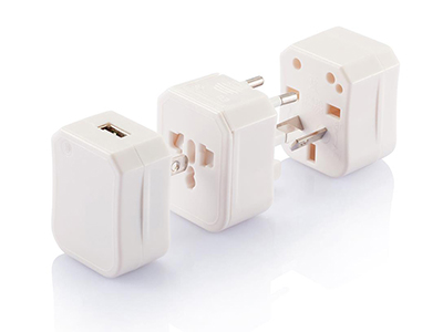 3-PIECE TRAVEL PLUG WITH USB PORT