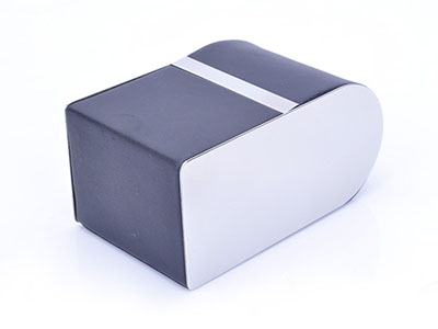 PORTABLE SHOE POLISH SET IN LEATHER BOX