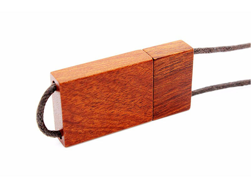 WOODEN USB WITH STRING