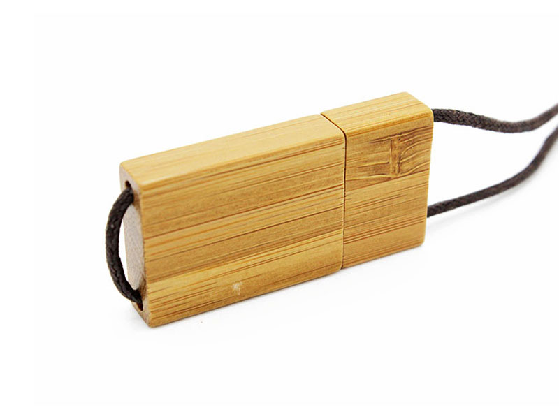 WOODEN USB WITH STRING
