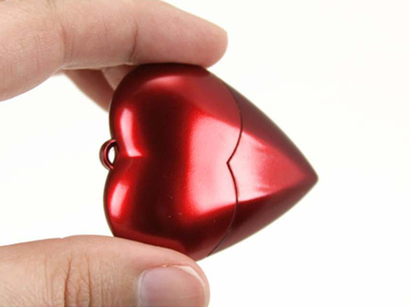 HEART SHAPE USB FLASH DRIVE