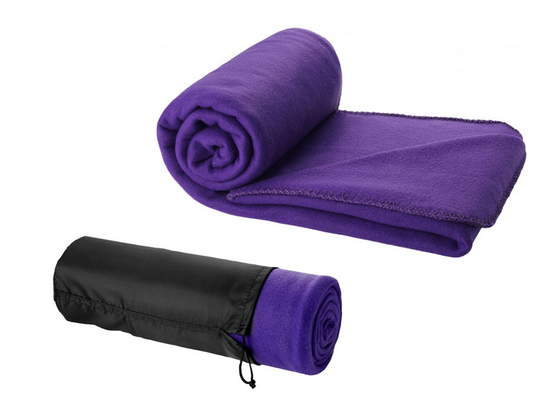 HUGGY BLANKET AND POUCH