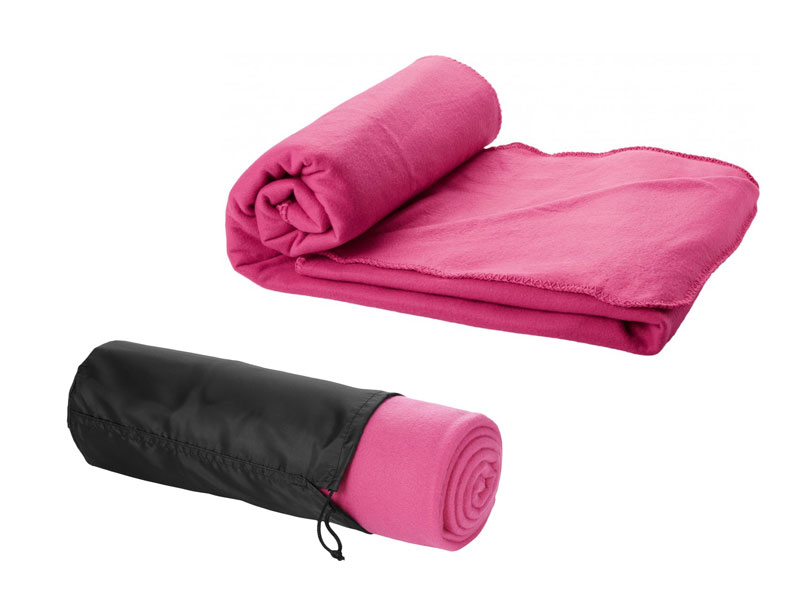 HUGGY BLANKET AND POUCH