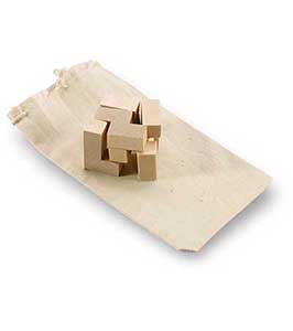 WOODEN PUZZLE IN COTTON POUCH